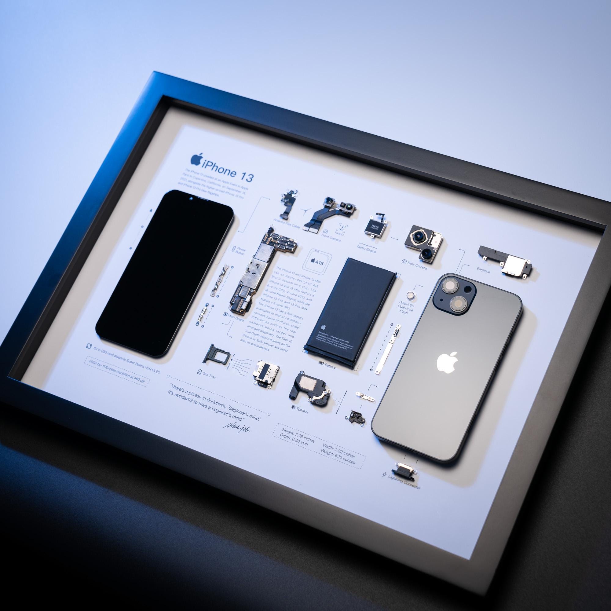 分解されたiPhoneの額入りアート：テクノロジー愛好家へのギフト