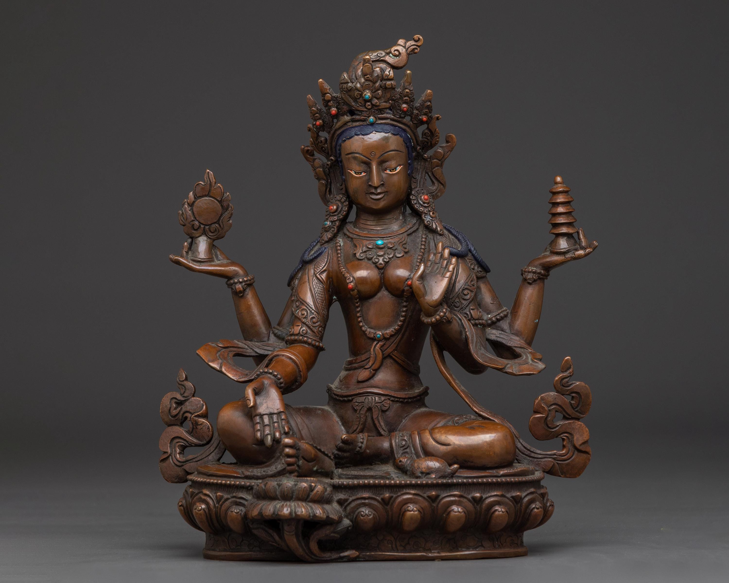 繁栄の女神ラクシュミ像 | 幸運と豊穣の神聖な女性像 | 伝統的な手作り