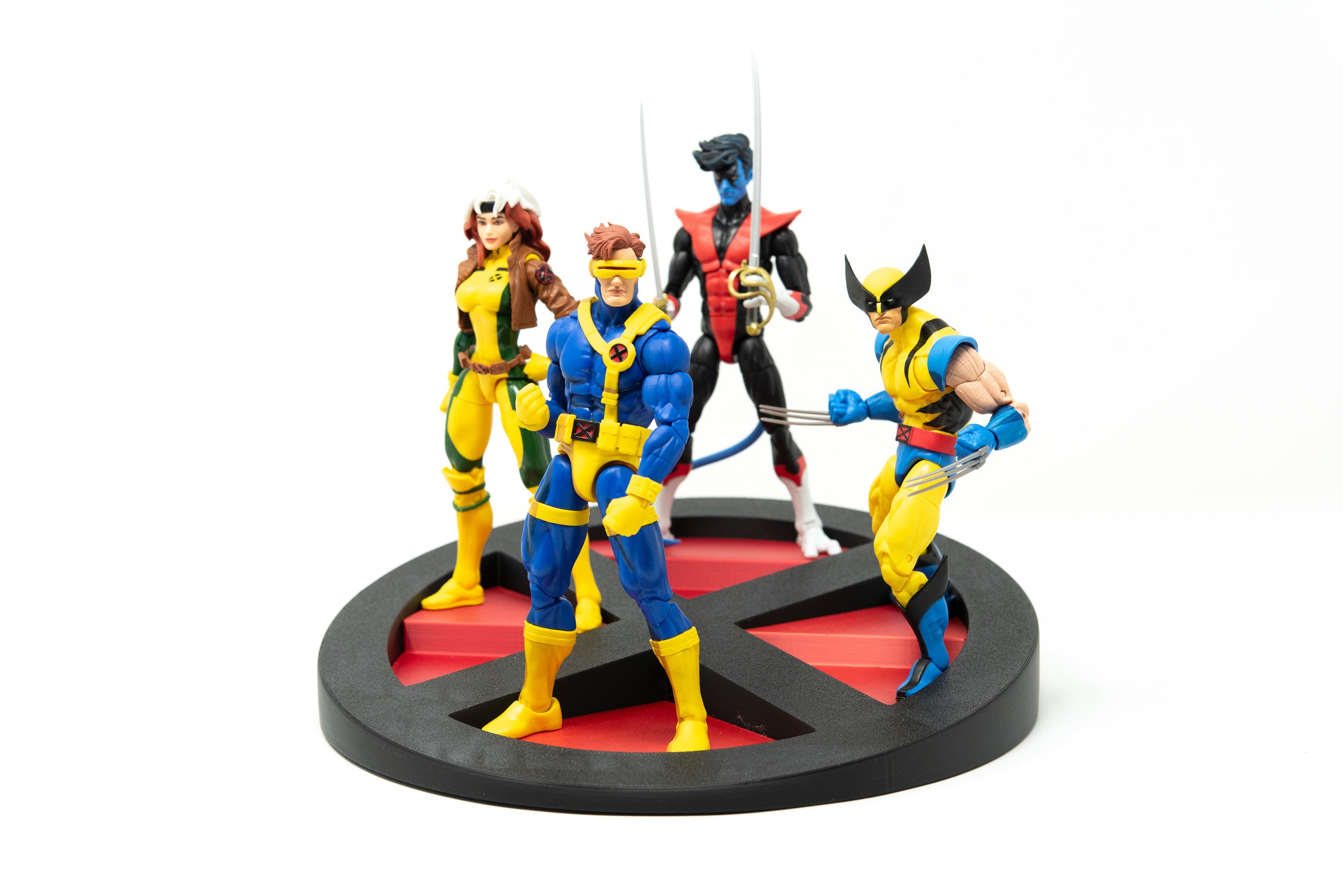 X-Menロゴディスプレイライザー（6インチアクションフィギュア用