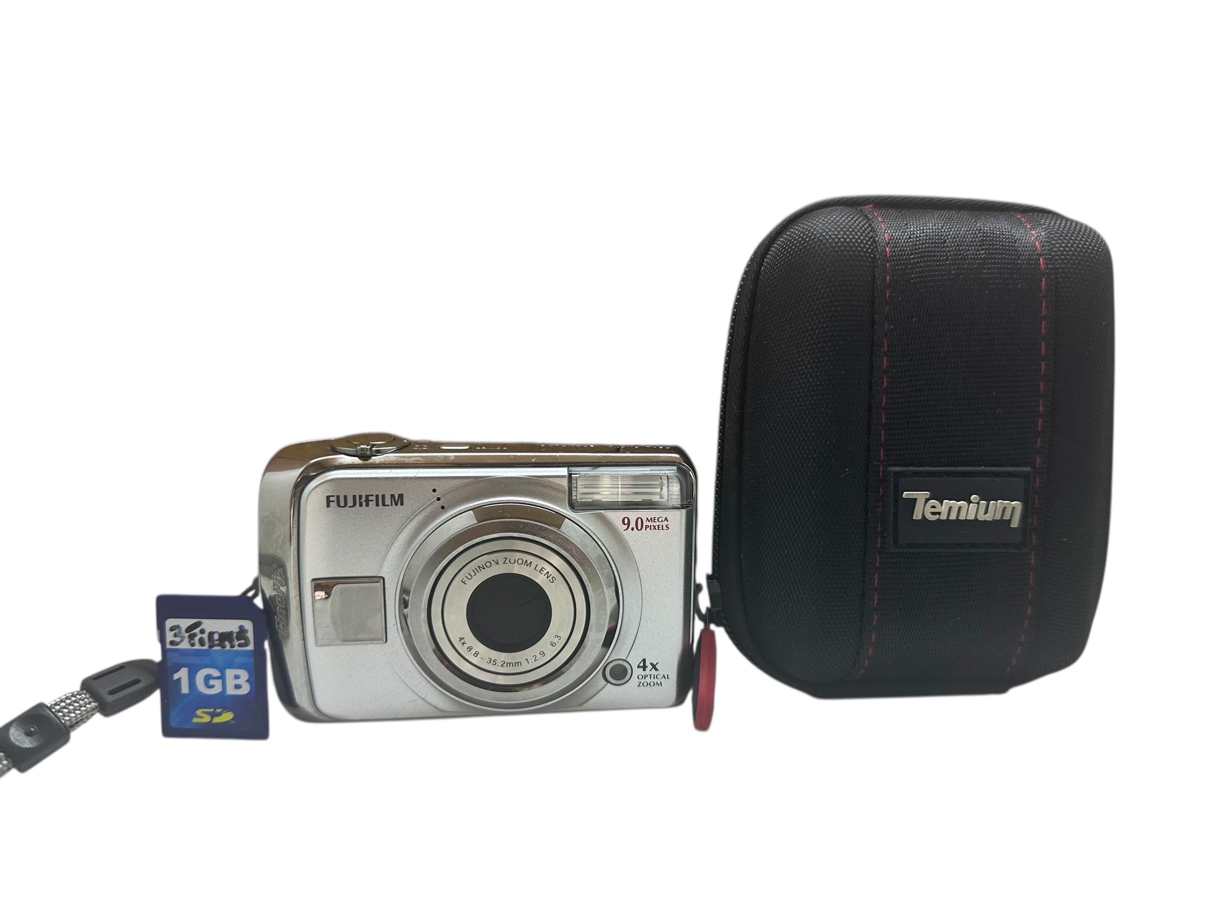 Fujifilm Finepix A900 Digital Camera 9 MP LCD Compact 4x Optical