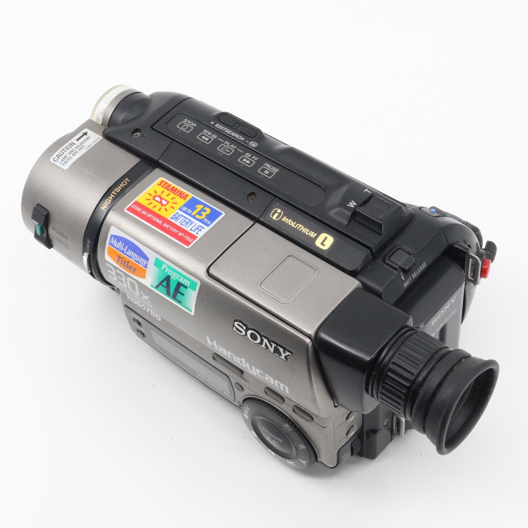 Sony Handycam CCD-TR515E Video Hi8 Pal Camera + Strap, Battery, AV