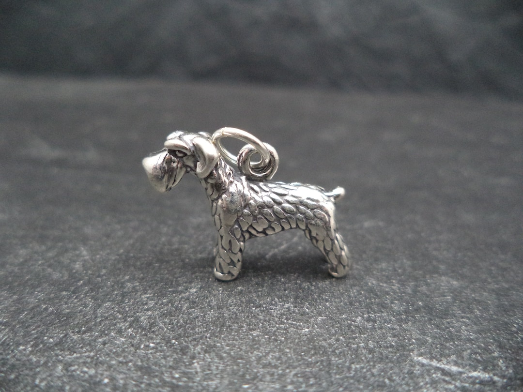 シルバー925シュナウザーチャーム 約3cm シルバー925シュナウザー