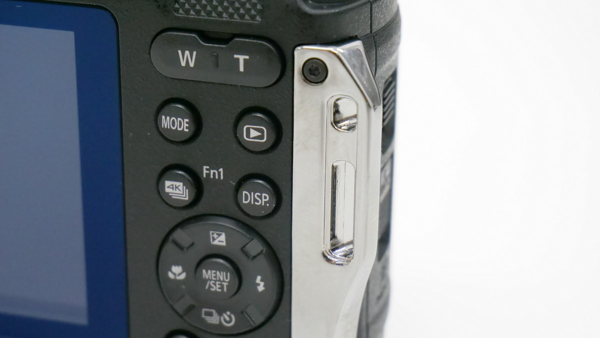 IPX8相当の防水性能で4K映像も撮影可能なパナソニックのコンデジ