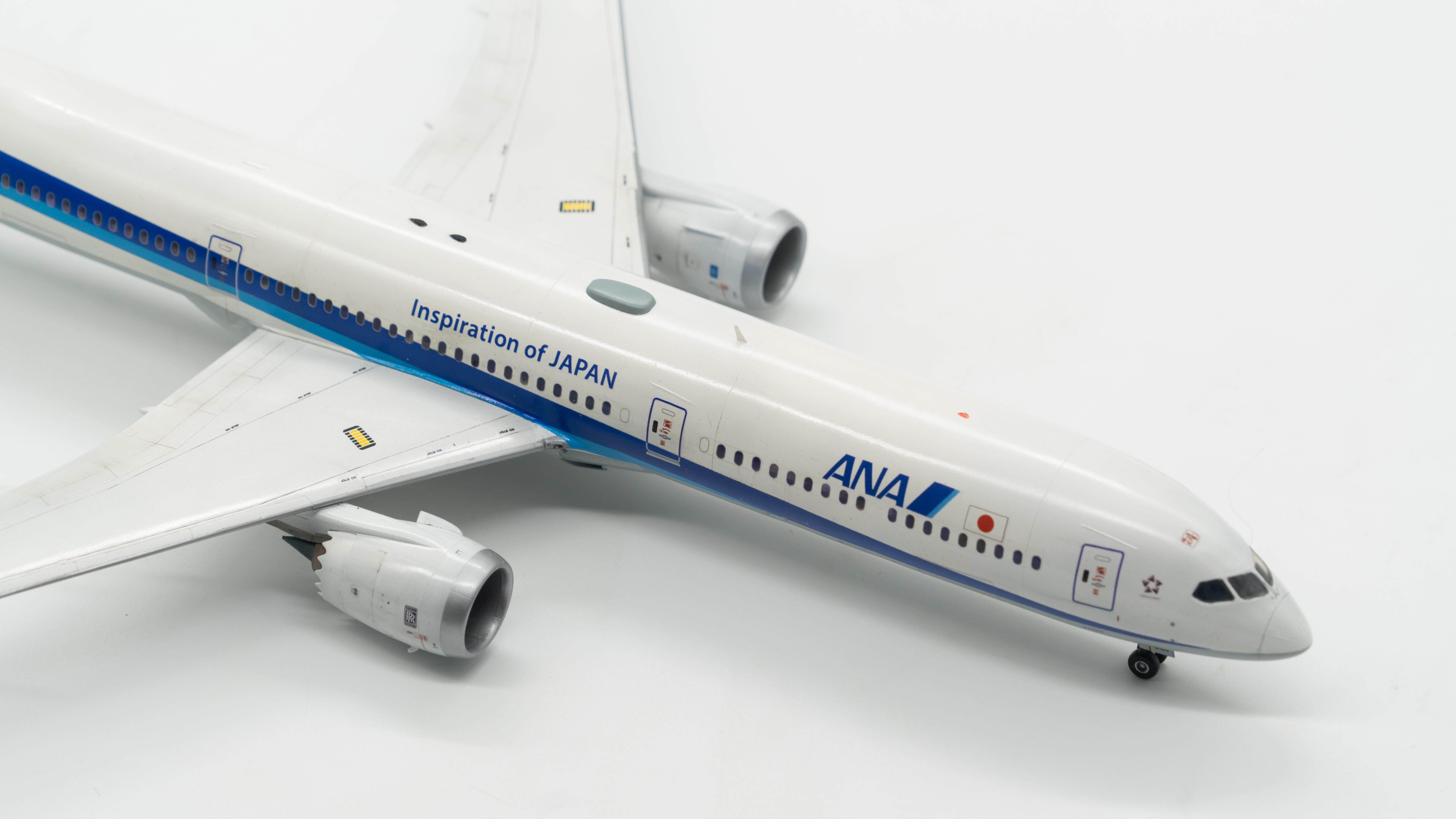 All Nippon Airways (ANA) Boeing 787-10 Dreamliner (Zvezda 1/144
