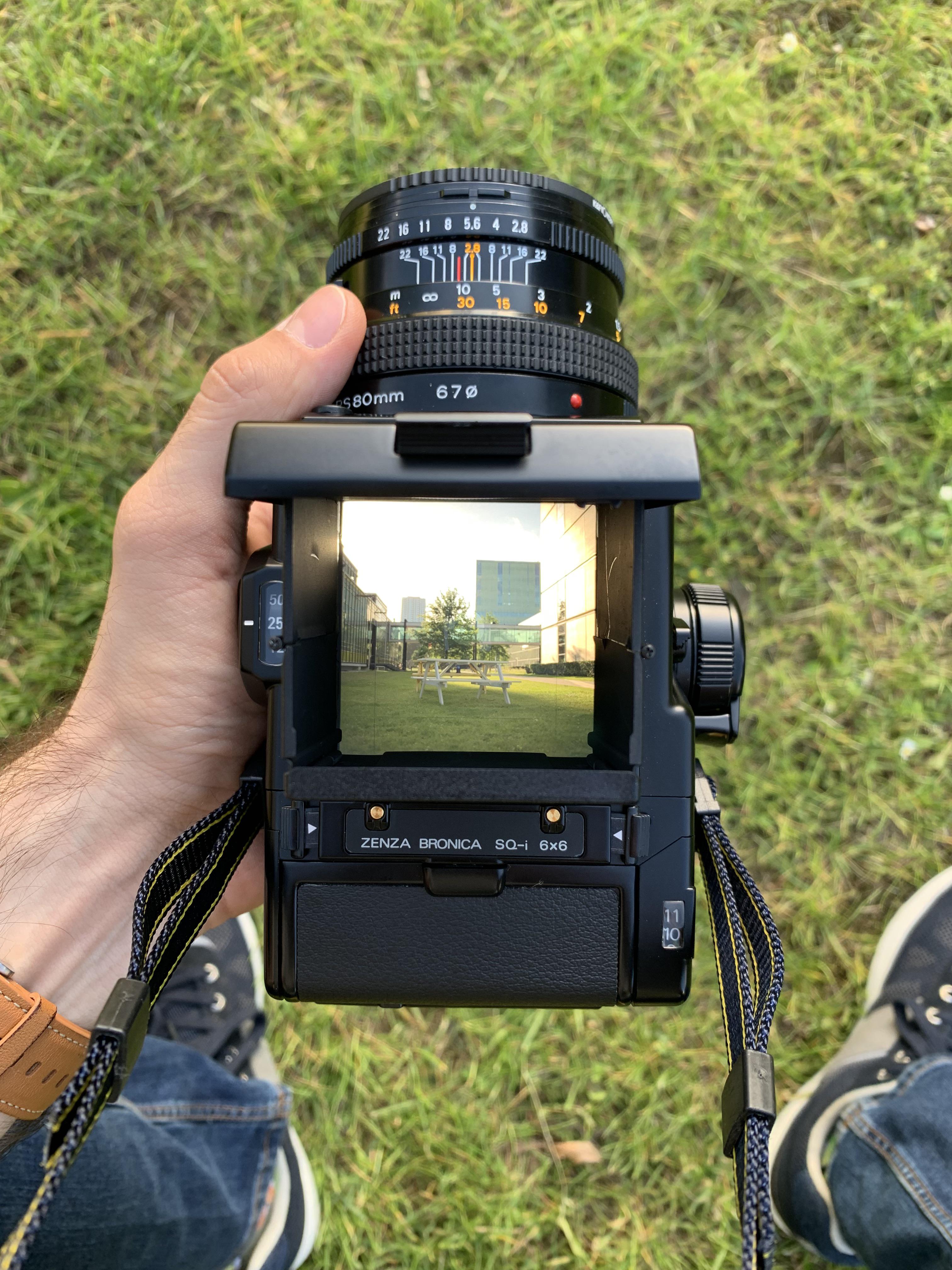 初めての中判カメラ - Bronica SQ-Ai。ウエストレベルファインダーに