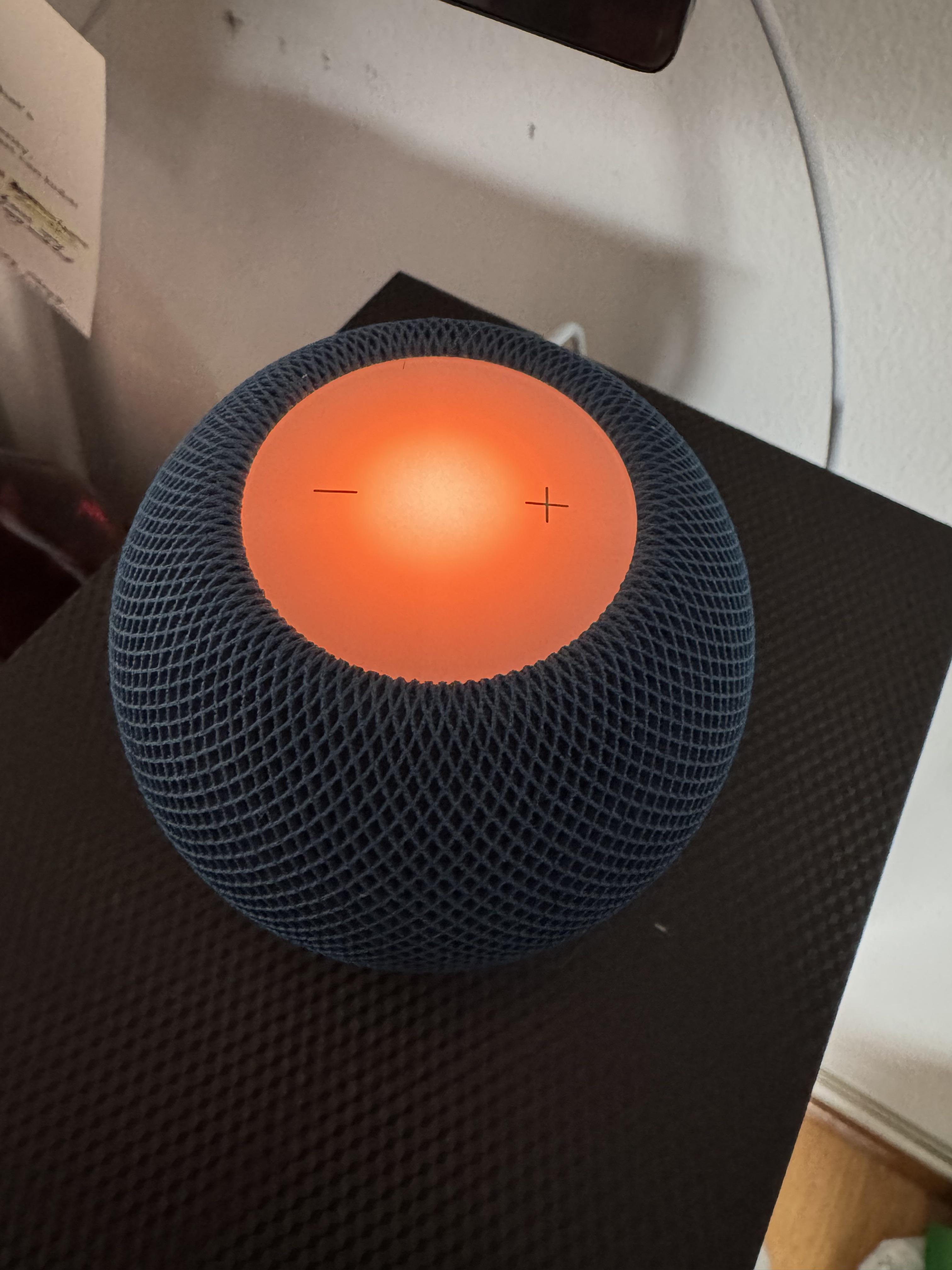 About 2 year old HomePod mini… does this orange light means is