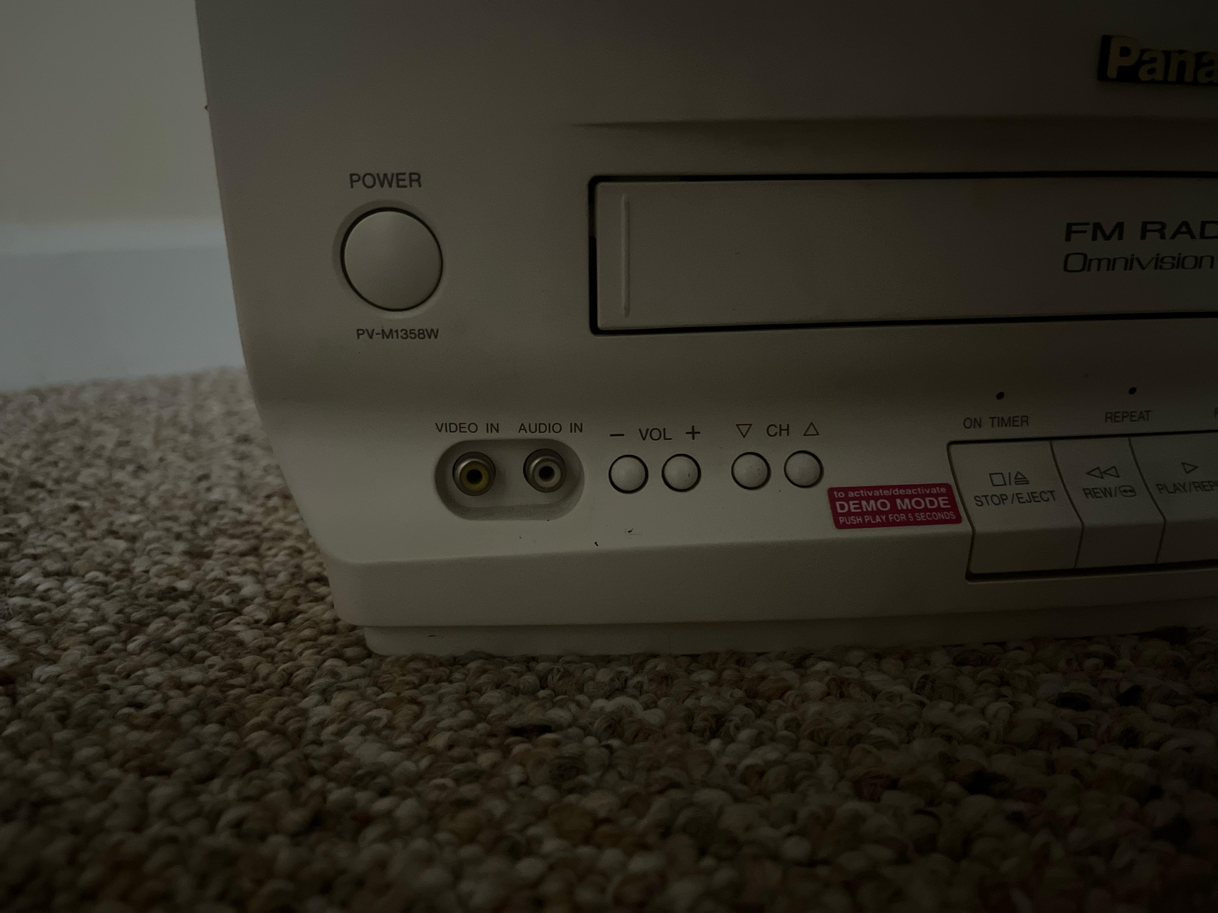 Help connecting my ps3 to old '98 panasonic tv : r/playstation