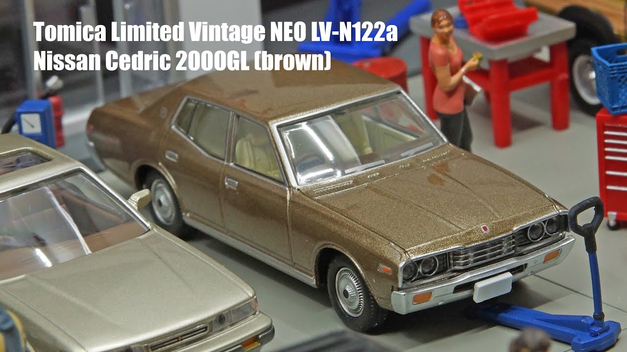 Tomica Limited Vintage NEO LV-N122a Nissan Cedric 2000GL (brown