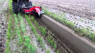 畦塗り機 COG｜製品紹介 | 冨士トレーラー製作所