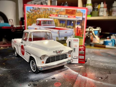 AMT Coca Cola 1955 Chevrolet Cameo Pickup truck- Build and Review