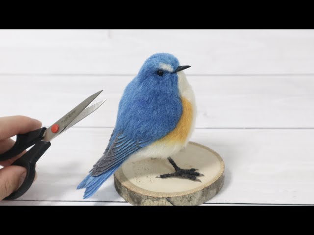 羊毛フェルトで幸せを運ぶ青い鳥ルリビタキを作ってみました/ Bluetail