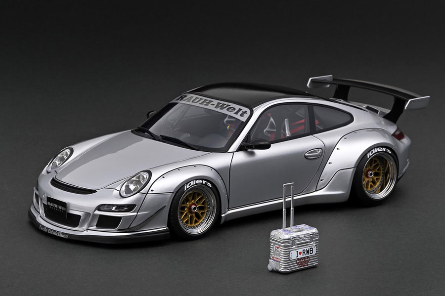 IG3253 1/18 RWB 997 GT3 Silver With RWB Suitcase | LINE UP | [公式