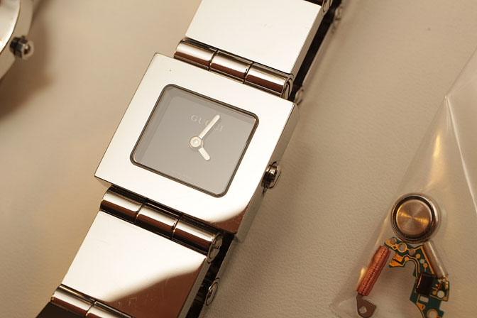 放置厳禁 古い電池の液漏れで壊れたGUCCIグッチ腕時計修理例ほか