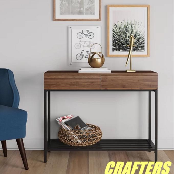 ウォールナットのコンソールテーブル ウォールナットの素地が生きる