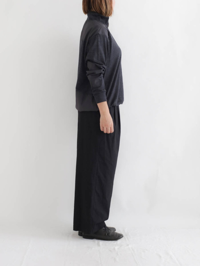 Caledoor カレドアー｜メリノウールハーフジップセーター（チャコール）