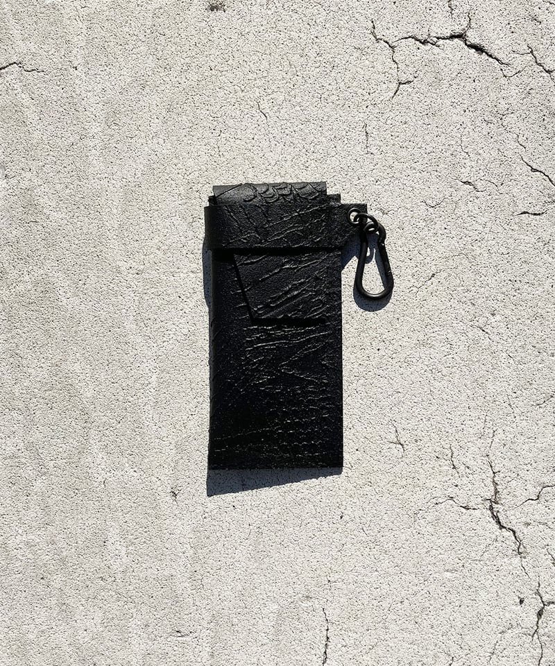 吊るすグラスケース／BK | Kagari Yusuke ／カガリユウスケ