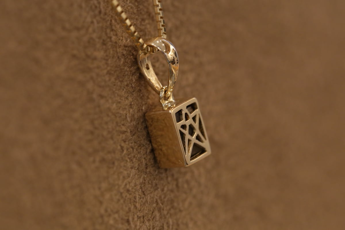 お待ちかね】イミラックパラサイト ミニネックレス！18Kダイヤモンド