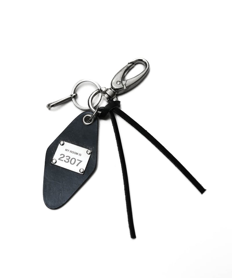 LUXURY MATERIAL LEATHER ROOM KEYRING by BRIDLE