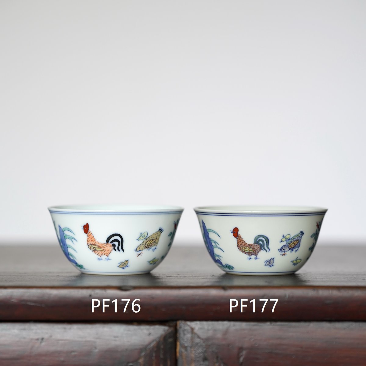 明成化手画斗彩鶏紋天字 缶茶壺 景徳鎮 陶磁器 装飾品 現代工芸品 美術