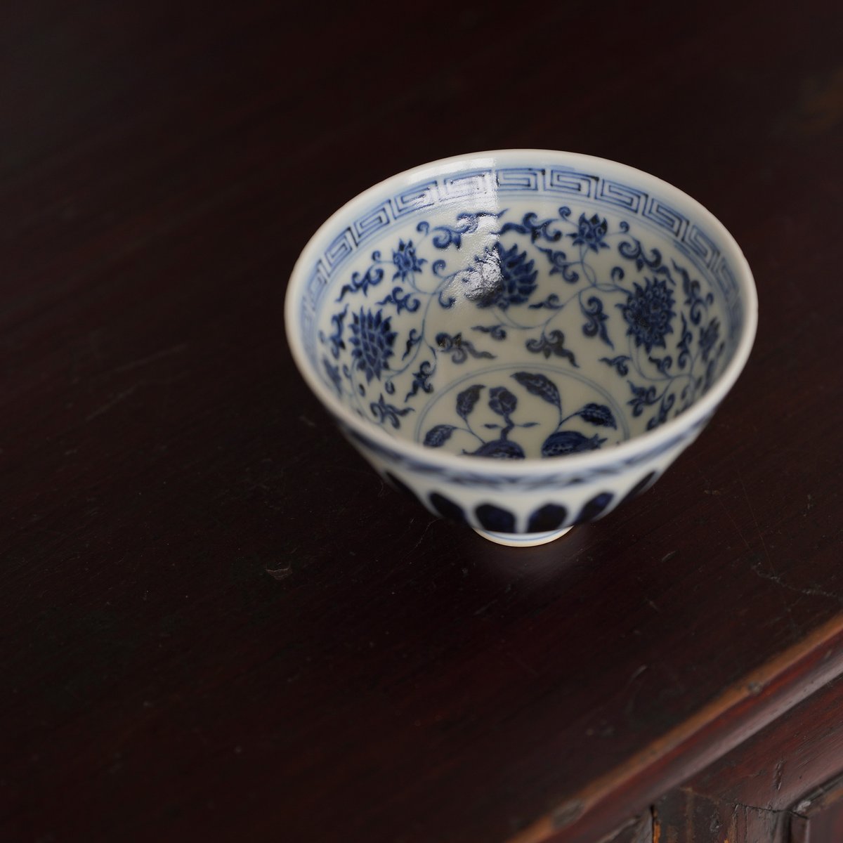 青花纏枝蓮紋鶏心杯 PF158 | Looking For 物色