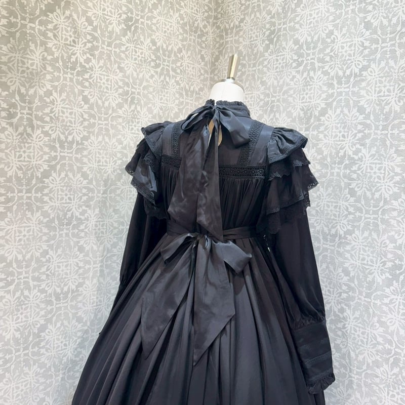 星箱Works】リリアンヌ姉妹 ワンピース(ロング丈)/P12101349【お