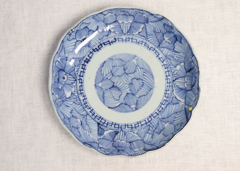 江戸幕末線描き牡丹図7寸皿② 小ニュウ,ノミホツ | 吉祥寺PukuPuku