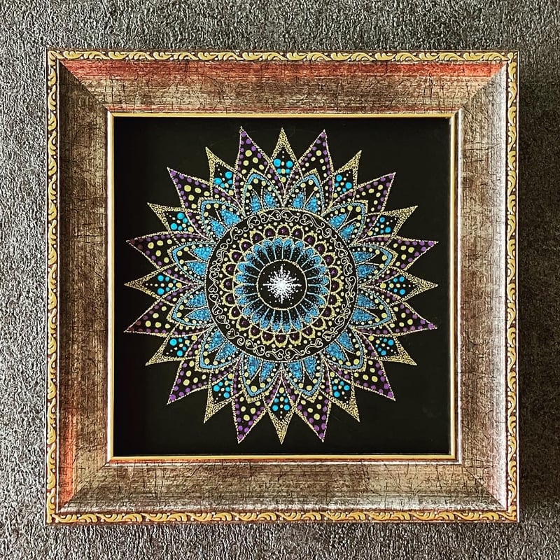 点描画曼荼羅 「真の価値」 | ao*makana｜ココロやわらぐ曼荼羅アート