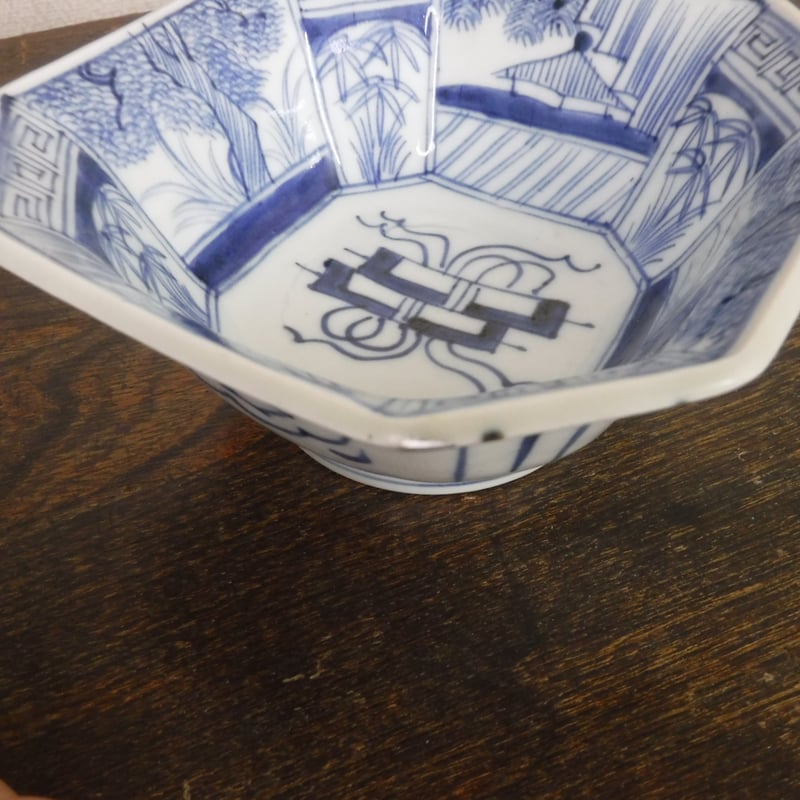 古伊万里 染付 巻物草木文八角鉢A 江戸後期（銀継） | 暮しの染付舎