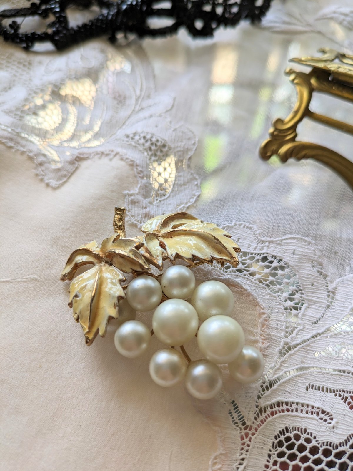 ヴィンテージのぶどうブローチ | Chocolat〜ショコラ〜