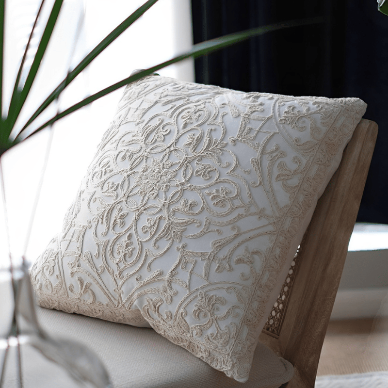 アンティークレース刺繍クッションカバー | リビング＆ダイニング