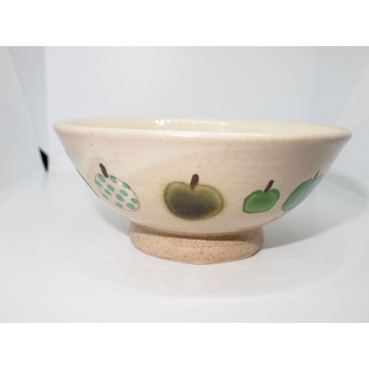 加藤麻里 益子焼 リンゴ柄 飯椀 【緑】 | 六畳の雑貨店asiriru
