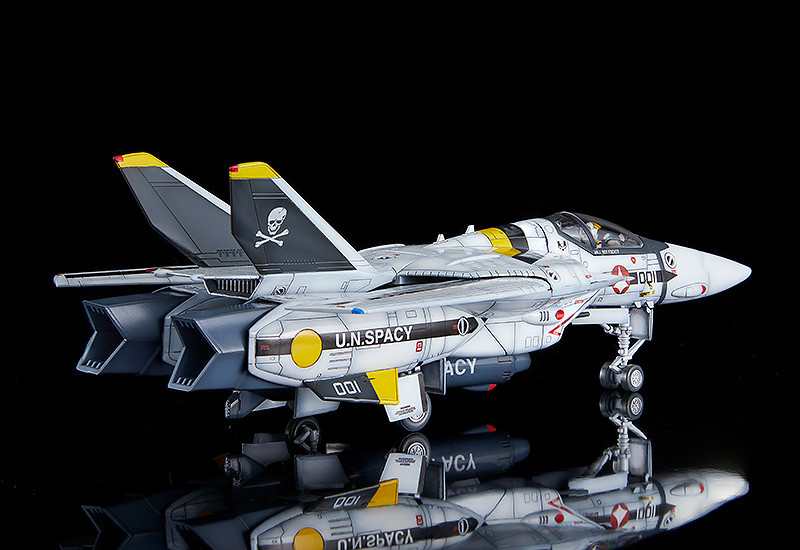 PLAMAX 1/72 VF-1S ファイターバルキリー（ロイ・フォッカー機）