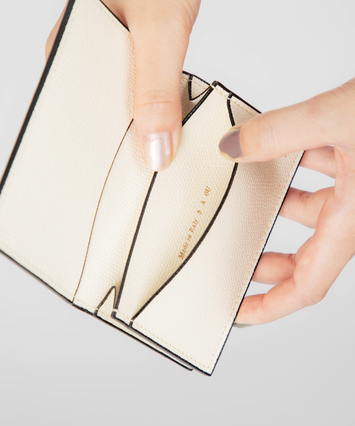 ヴァレクストラ VALEXTRA V8L03 044 名刺入れ BUSINESS CARD HOLDER