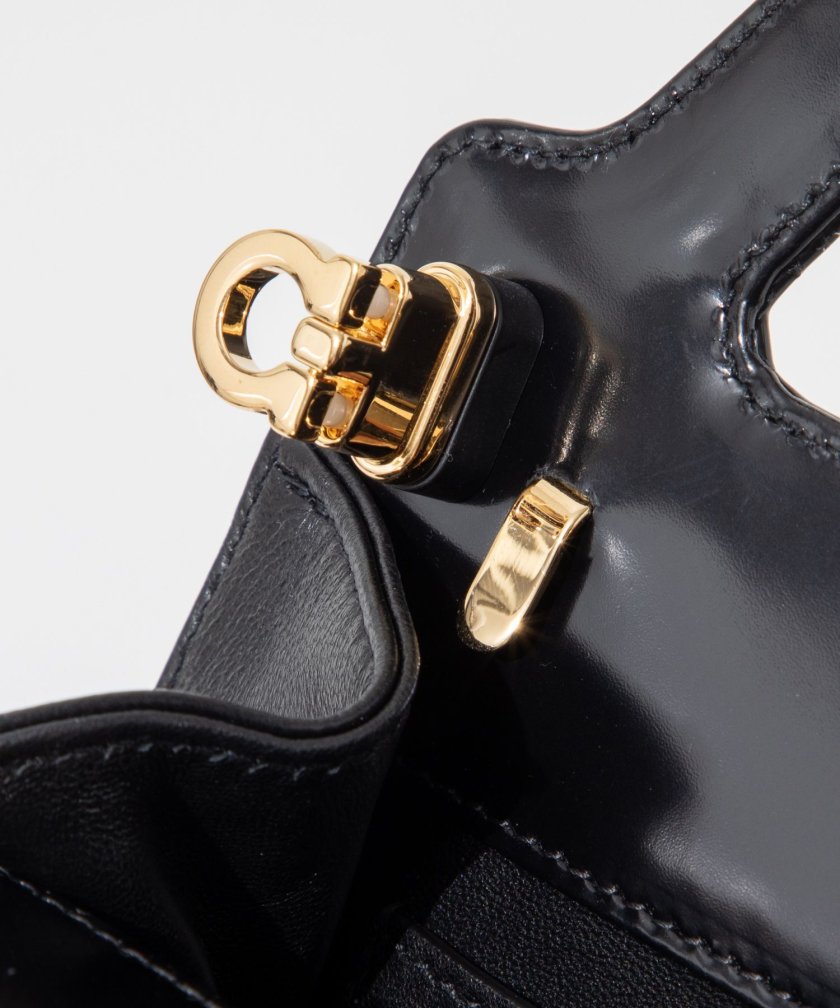 サルヴァトーレ フェラガモ Salvatore Ferragamo ハンドバッグ 213494