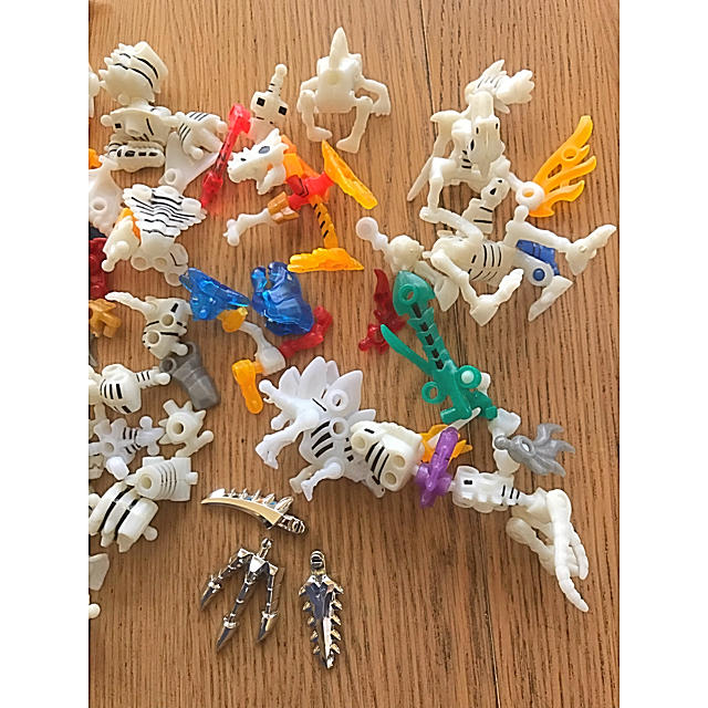 ほねほねザウルス ブロック パーツ 大量セットの通販 by mm｜ラクマ