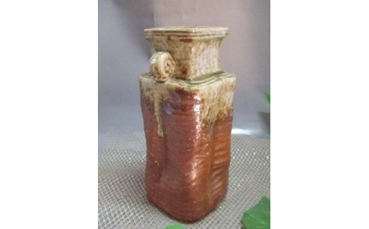 信楽焼】四角耳付花入れ 花入 花器 花瓶 nha-033 / 滋賀県 | セゾンの