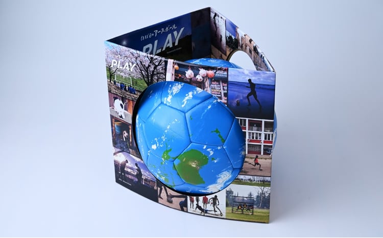 AR対応】ほぼ日のアースボールPLAY （サッカーボール5号球・直径：約