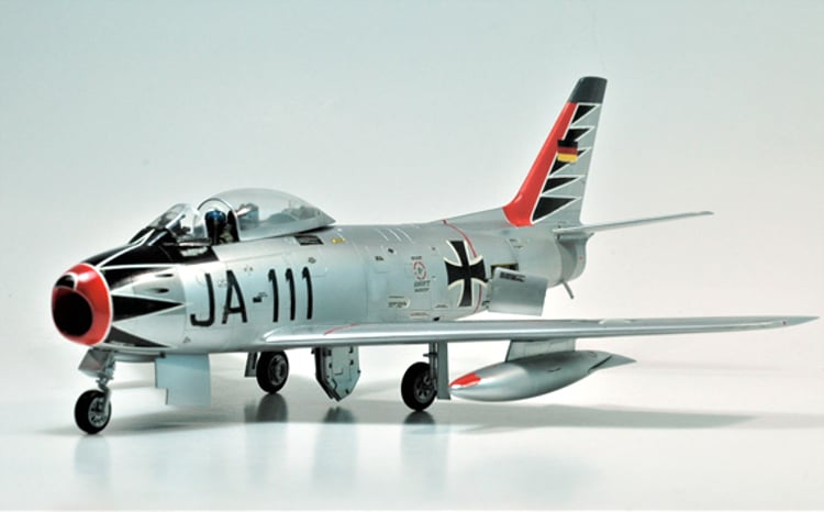 F-86F西ドイツ空軍機 1/48 ／ 模型 完成品 柏木崇男 茨城県 No.382