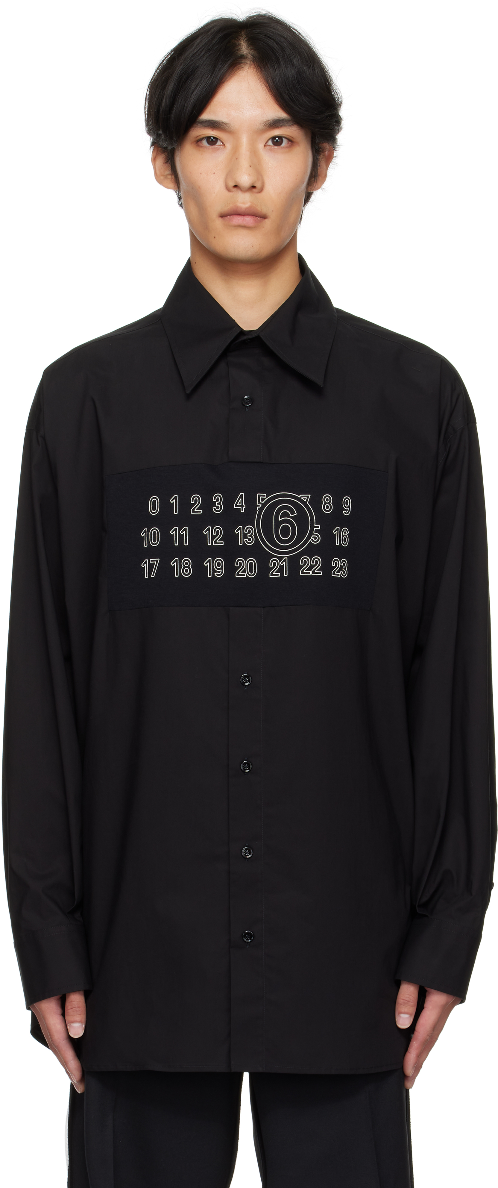 MM6 Maison Margielaのブラック 長袖シャツがセール中