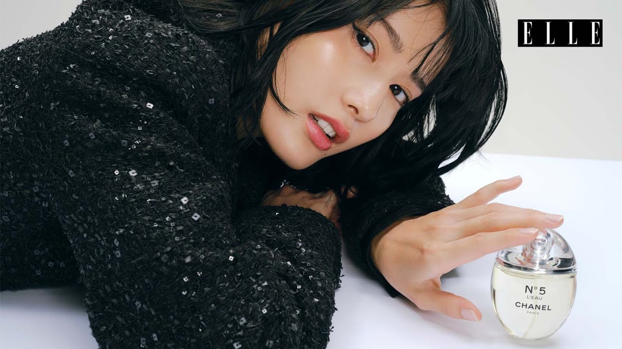 橋本愛 with シャネル N°5 ロー オードゥ トワレット D ～めくるめく