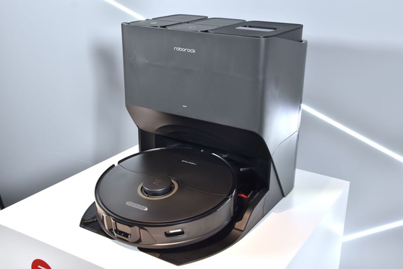 ロボロックから「最上級ロボット掃除機」と「スティック型水拭き掃除機