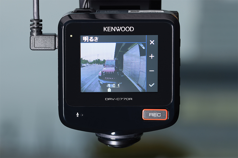 価格.com - [PR企画]ケンウッド「DRV-C770R」で“死角最小限”の安心
