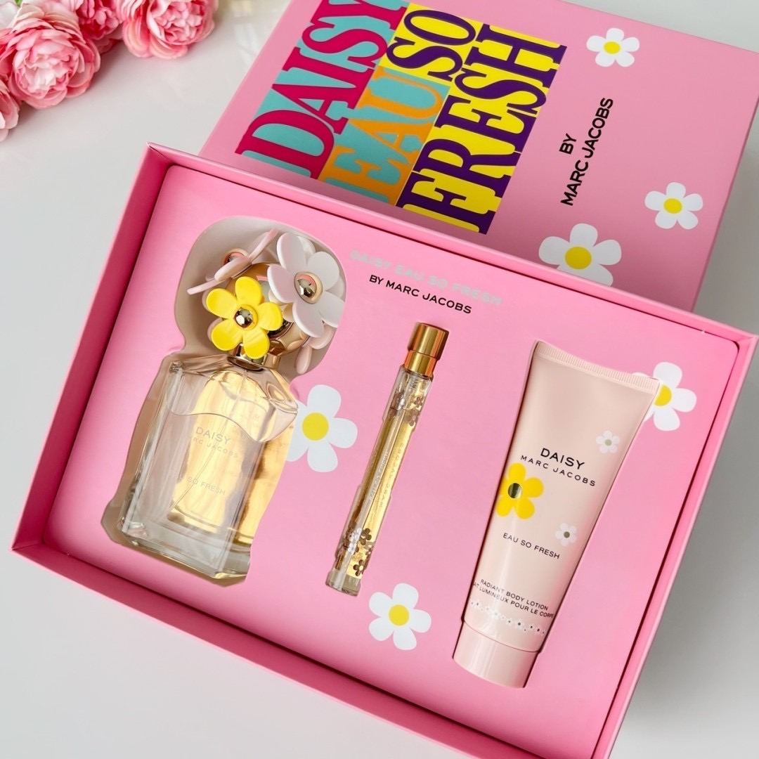 เซ็ทน้ำหอม Marc Jacob Daisy Eau So Fresh EDT Box SET 3 Pcs