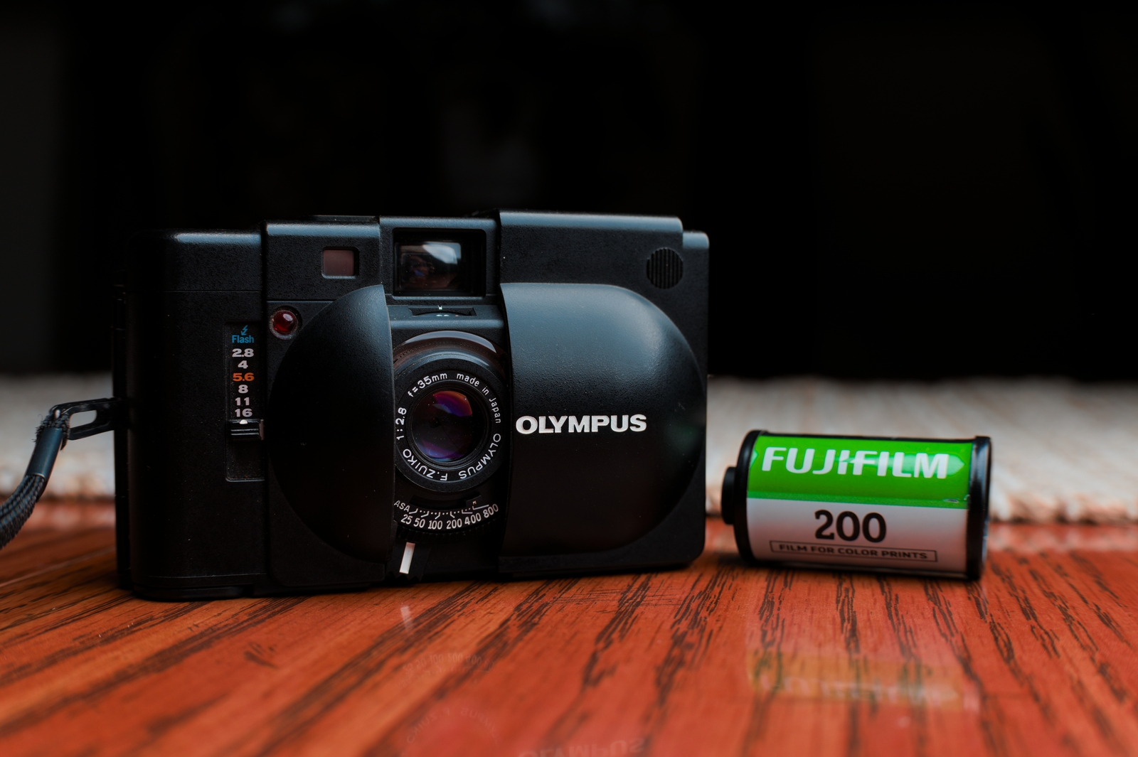 Olympus xa 2点 ジャンク Q618 Olympus XA2 - Down the Road