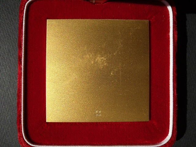 造幣局「久蔵桜」七宝入り銀章牌の紹介 | 金銀砂子・造幣局の金属工芸