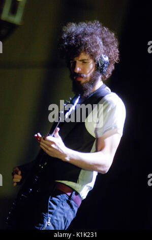 Brad Delson Linkin Park performs 2007 Projekt Revolution Hyundai