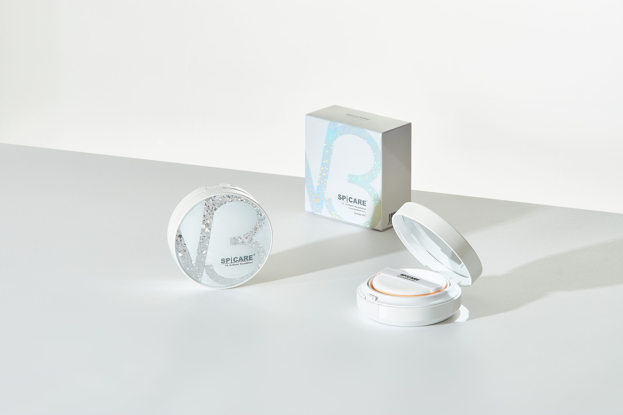 V3 brilliant foundation （V3 ブリリアントファンデーション