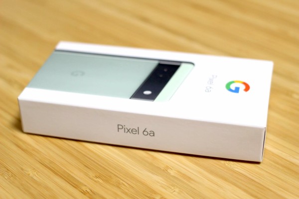 Googleの新スマホ「Pixel 6a」の外観や同梱品、基本機能を写真や動画で