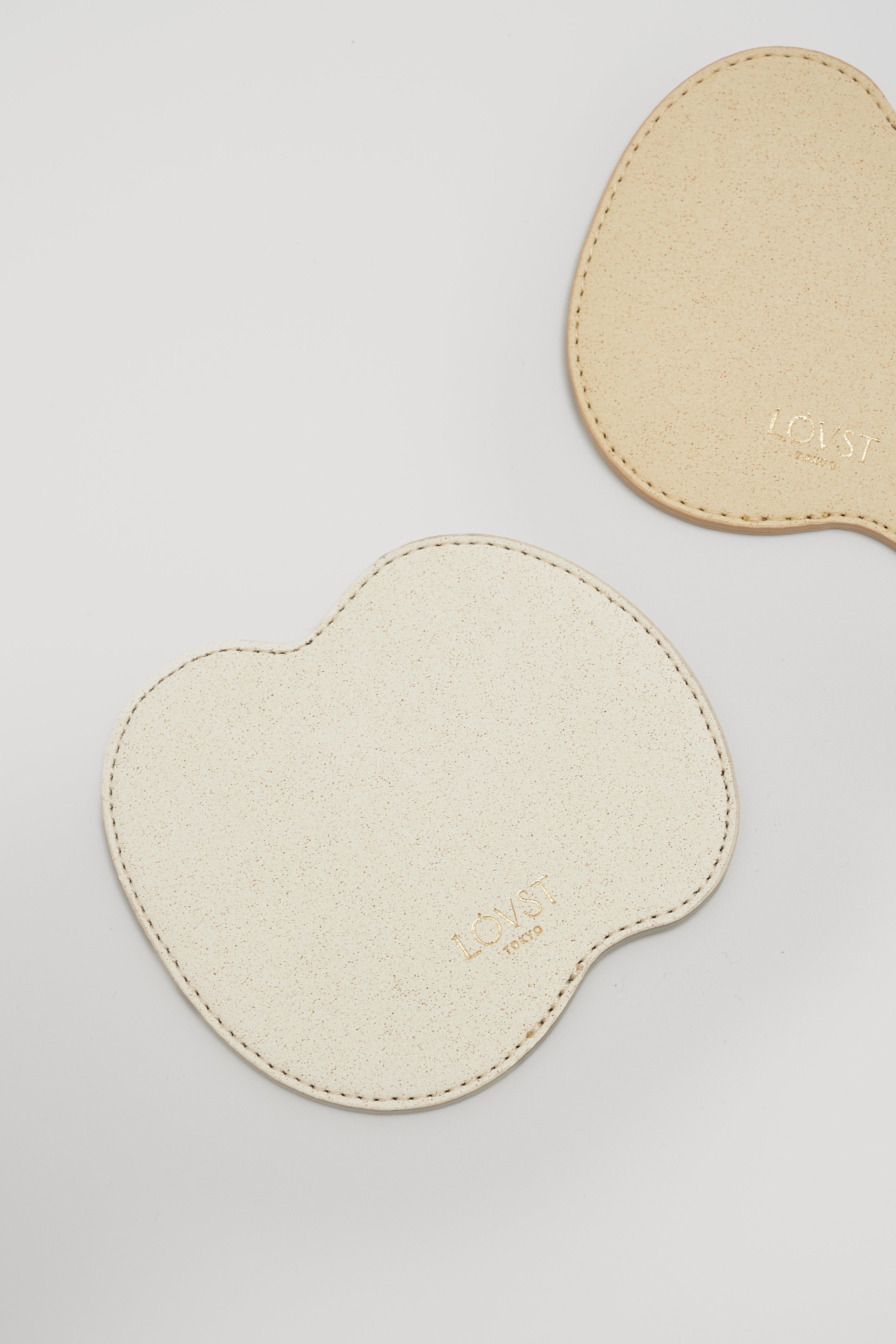 アップルレザー製コースター「Apple Leather Coaster」 | LOVST TOKYO