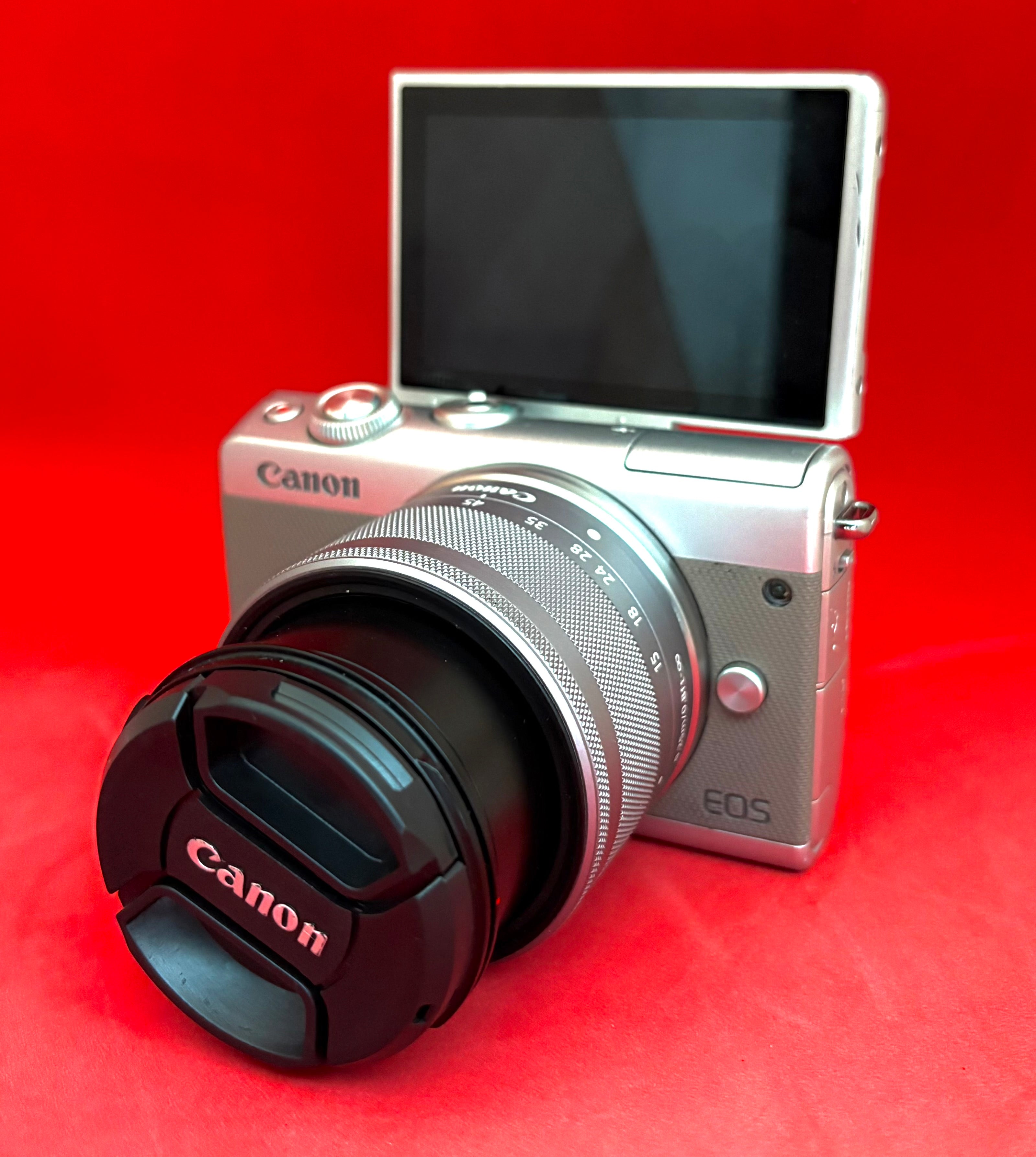 Canon EOS M100+ 15-45mm silver (used) – Luck Tech Cameras